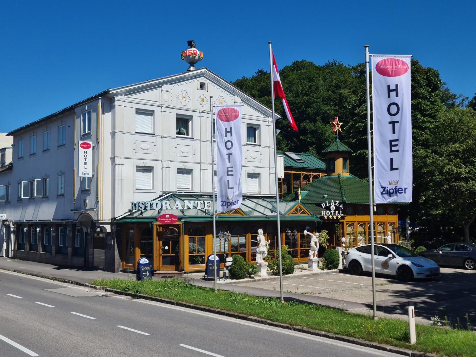Hoeckner Plaza Hotel Attnang-Puchheim Exterior foto
